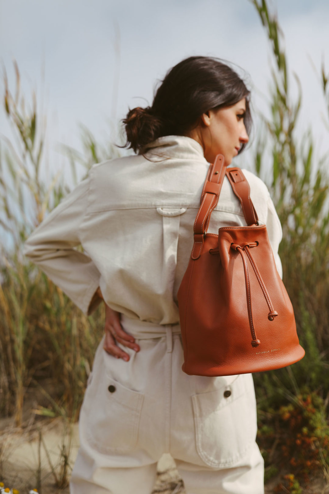 Sac seau camel en cuir fabrique en France