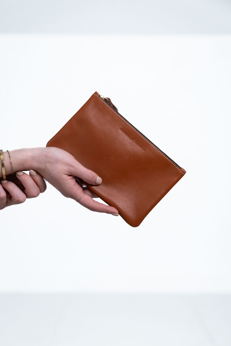 LA POCHETTE MEDIUM EN CUIR