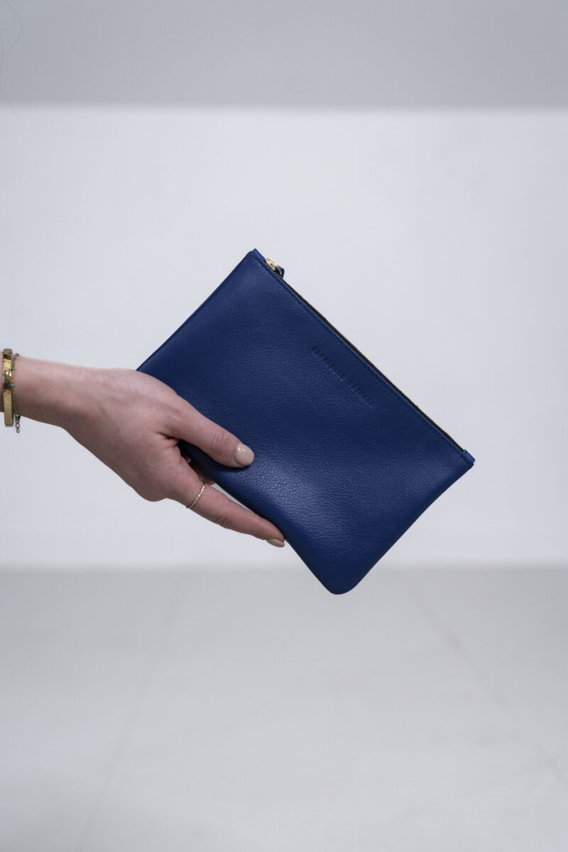 LA POCHETTE MEDIUM EN CUIR – Image 2